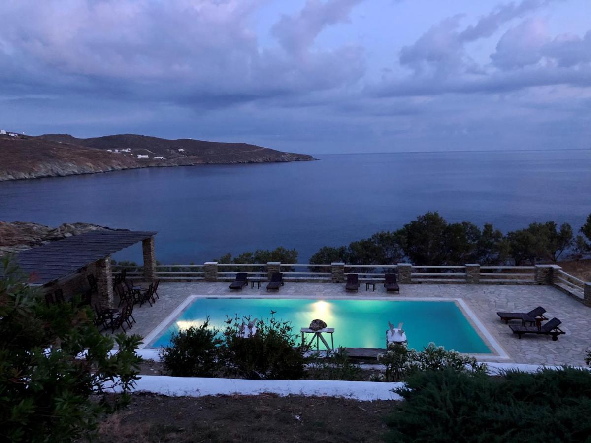 Aparthotel En Plo Agios Romanos Exterior foto