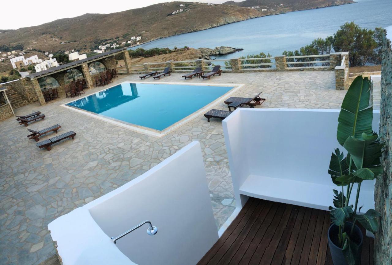 Aparthotel En Plo Agios Romanos Exterior foto