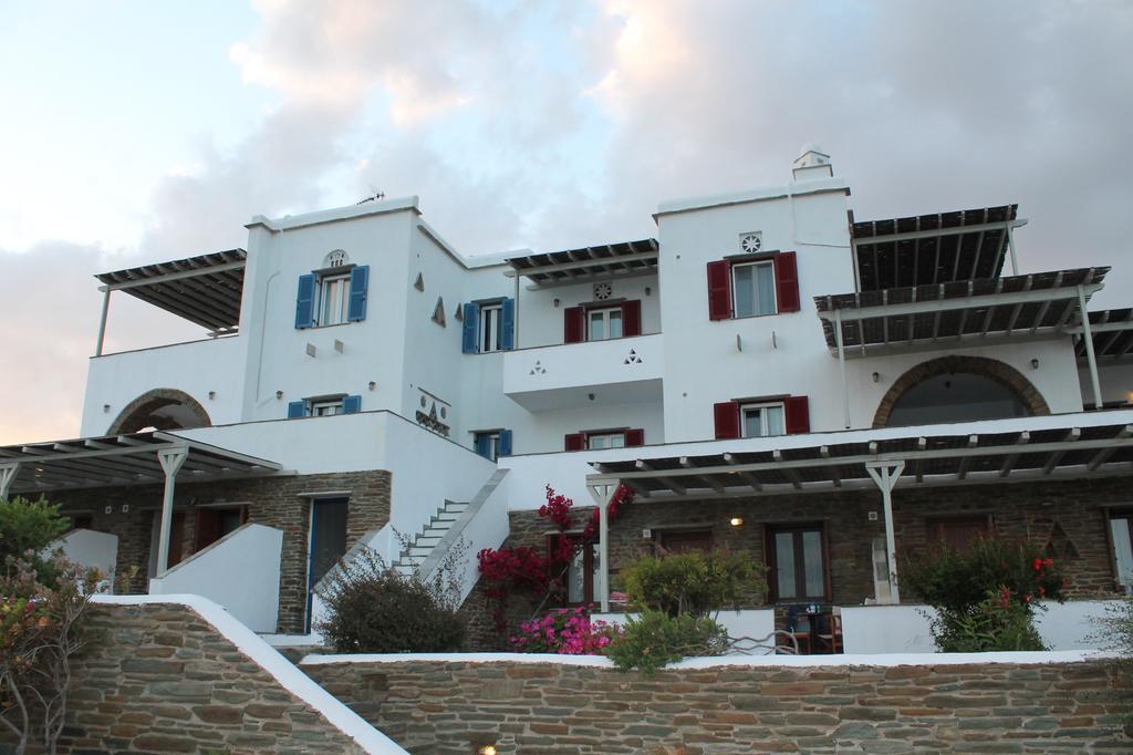 Aparthotel En Plo Agios Romanos Exterior foto