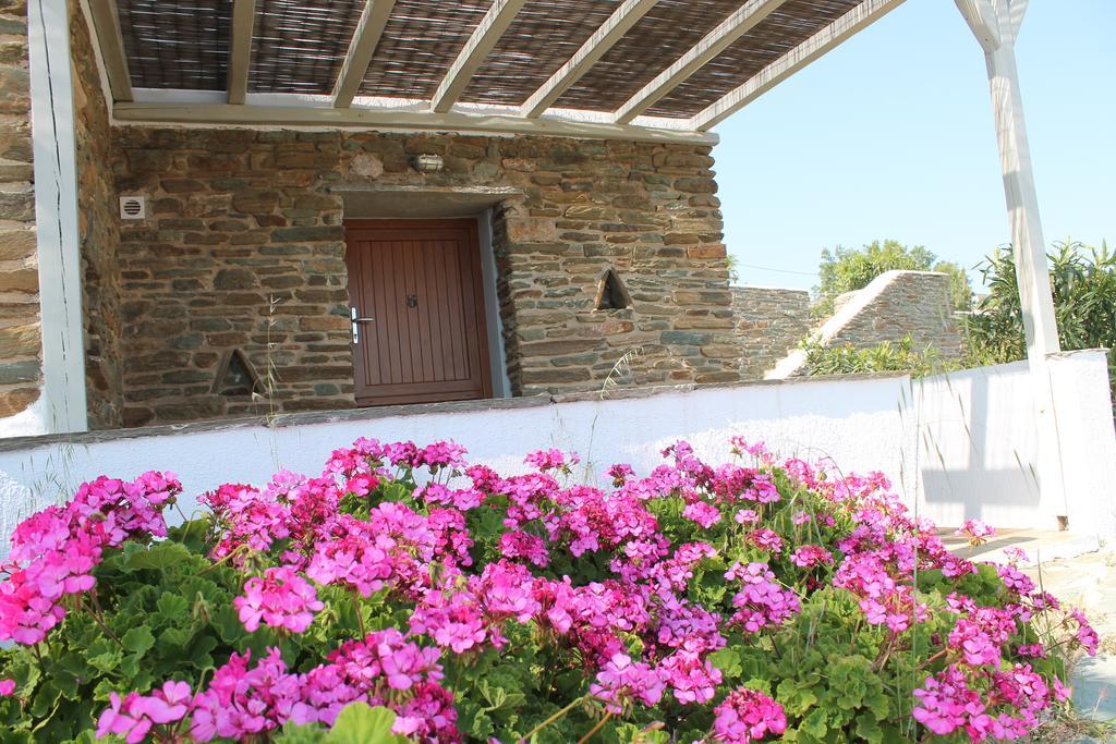 Aparthotel En Plo Agios Romanos Exterior foto