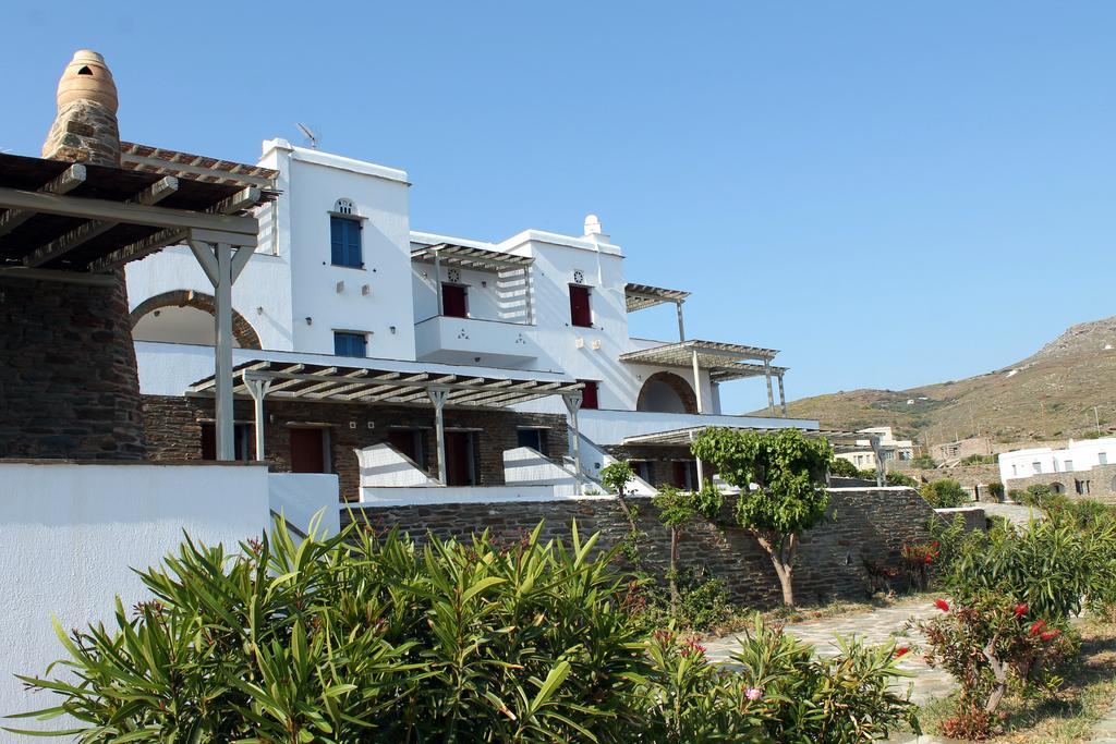Aparthotel En Plo Agios Romanos Exterior foto