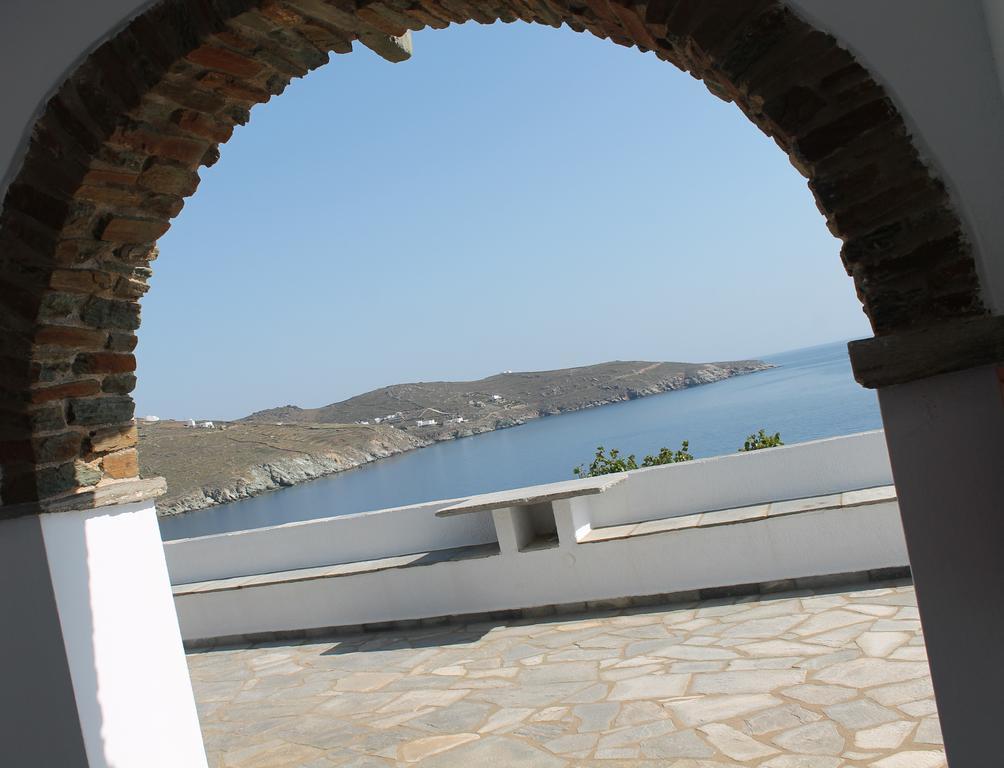 Aparthotel En Plo Agios Romanos Exterior foto